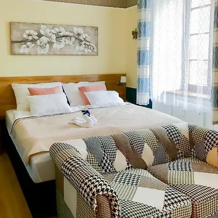 Golden Wood * Plzeň