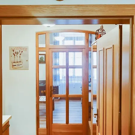 Golden Wood דירה
