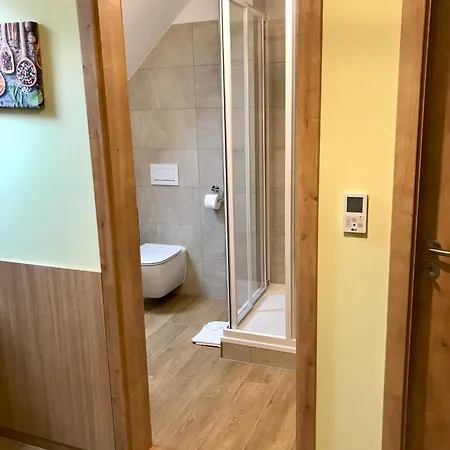 Apartment Golden Wood *