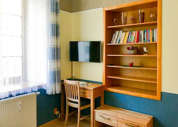 Golden Wood Apartment