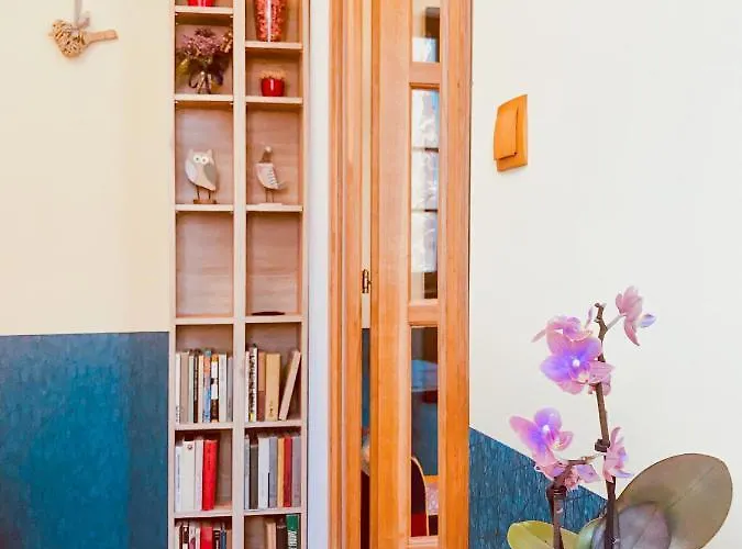 Golden Wood Apartment *