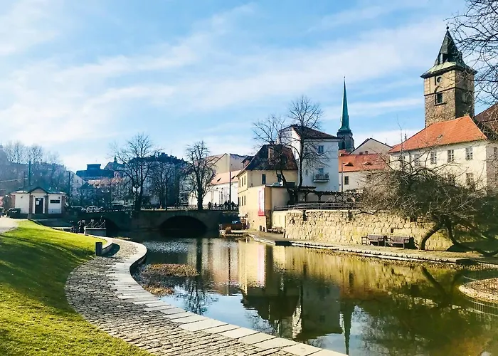 Golden Wood Apartment