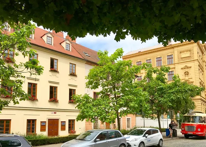 Golden Wood Apartment Pilsen