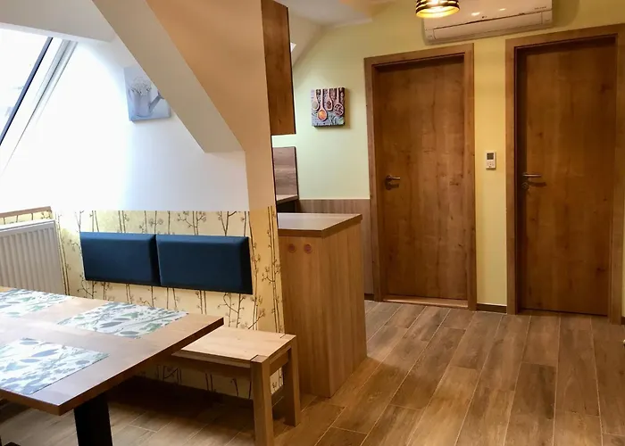 Golden Wood Apartment